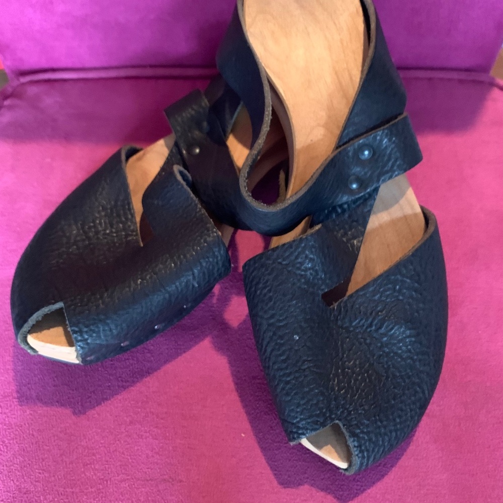 Cydwoq Clogs / 38